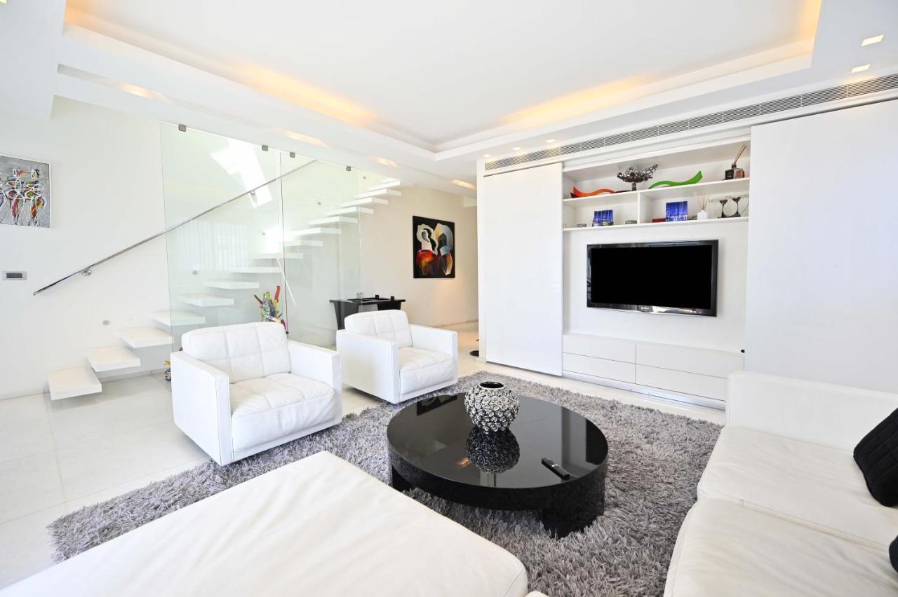 Luxe 3br Penthouse W Jacuzzi&parking&mamad By Holyguest * Tel Aviv