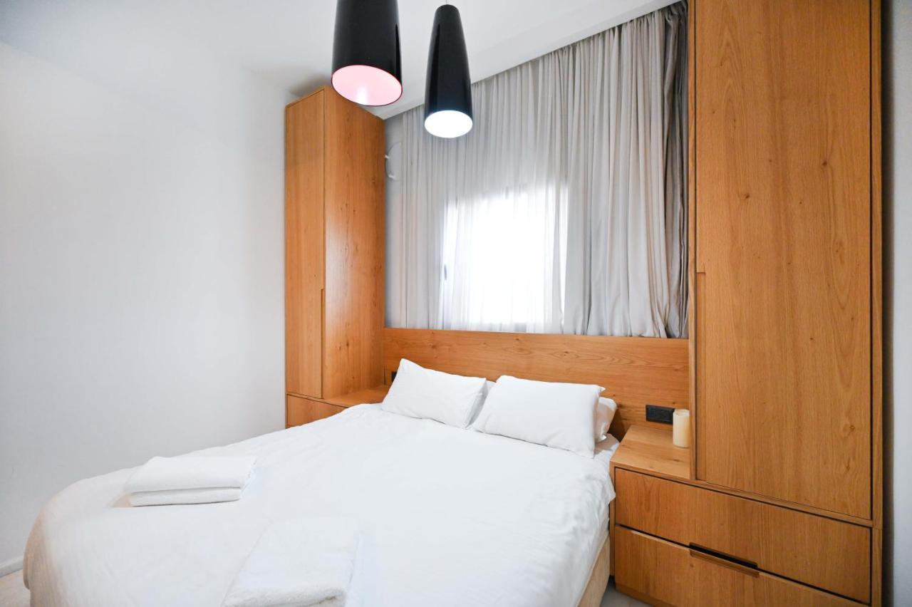 Apartment Luxe 3br Penthouse W Jacuzzi&parking&mamad By Holyguest Tel Aviv